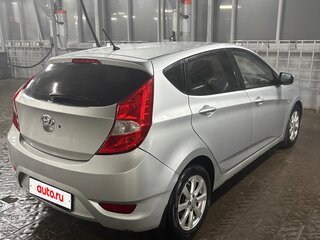 2013 Hyundai Solaris I, серебристый, 550000 рублей, вид 1