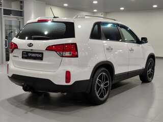 2019 Kia Sorento II Рестайлинг, белый, 2030000 рублей, вид 5