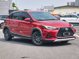 2023 Toyota Yaris L XP150 Рестайлинг, красный, 1110000 рублей, вид 3