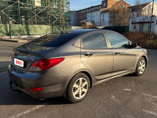 2013 Hyundai Solaris I, серый, 820000 рублей, вид 5