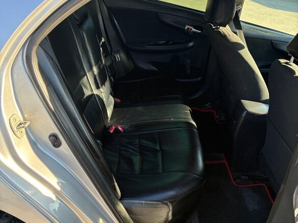 2011 Toyota Corolla X (E140, E150) Рестайлинг, серебристый, 854000 рублей - вид 13
