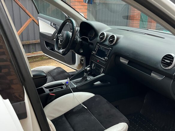 2012 Audi A3 II (8P) Рестайлинг 2, белый, 845000 рублей - вид 2