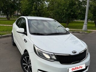 2015 Kia Rio III Рестайлинг, белый, 950000 рублей, вид 3