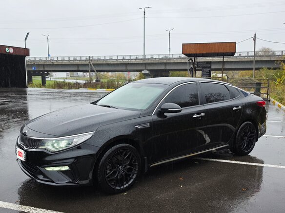 2019 Kia Optima IV Рестайлинг, красный, 1690000 рублей - вид 6