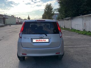 2010 Toyota Passo Sette, серый, 649999 рублей, вид 4