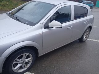 2012 Opel Astra H Рестайлинг, серебристый, 530000 рублей, вид 4
