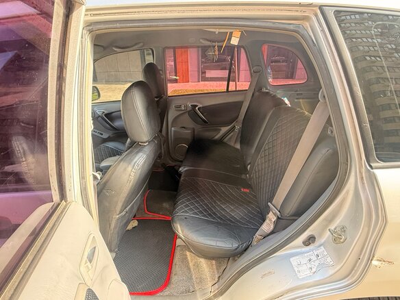 2000 Toyota RAV4 II (XA20), серебристый, 750000 рублей - вид 16