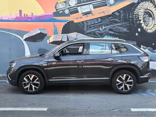 2023 Volkswagen Tayron I Рестайлинг, чёрный, 2350000 рублей, вид 3