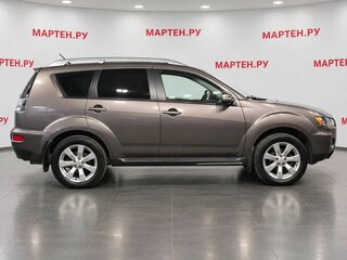 2010 Mitsubishi Outlander II Рестайлинг, коричневый, 947000 рублей, вид 4