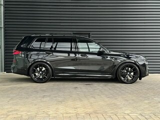 2026 BMW X7 40d I (G07) Рестайлинг, чёрный, 18390000 рублей, вид 4