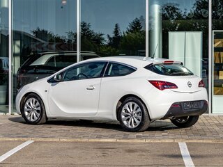2013 Opel Astra GTC J Рестайлинг, белый, 955000 рублей, вид 4