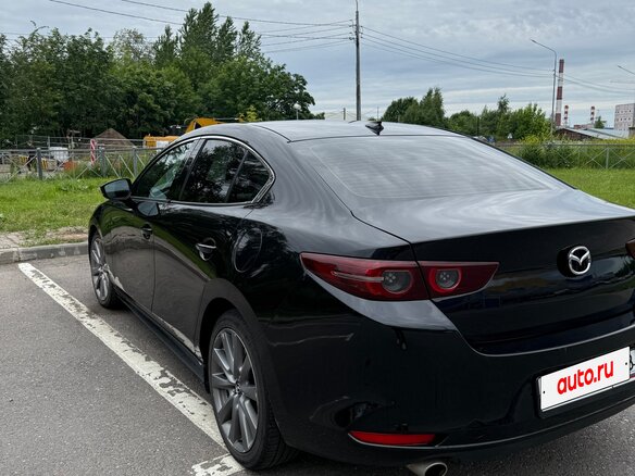 2019 Mazda 3 IV (BP), чёрный, 1790000 рублей - вид 7
