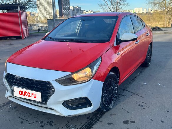 2018 Hyundai Solaris II, красный