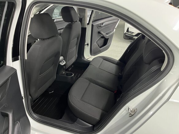 2020 Skoda Rapid II, белый, 1540000 рублей - вид 19