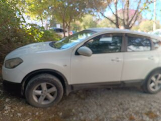 2013 Nissan Qashqai I Рестайлинг, белый, 1100000 рублей, вид 2