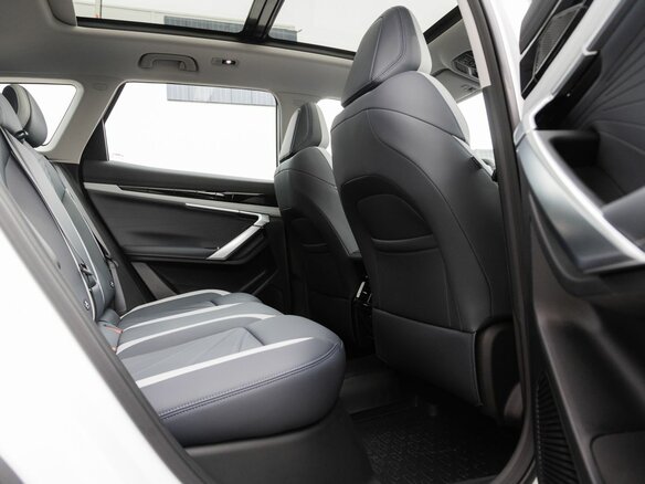 2026 Geely Atlas II, белый, 3870990 рублей - вид 13