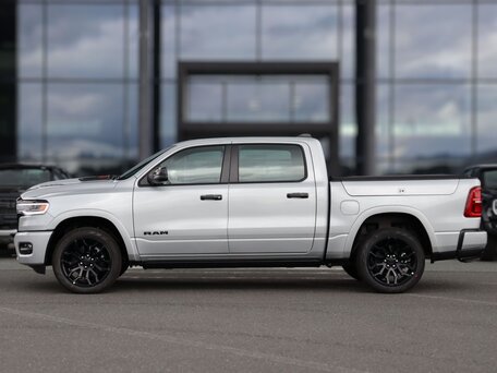 2026 Ram 1500 Crew Cab V Рестайлинг, серебристый, 12190000 рублей, вид 4