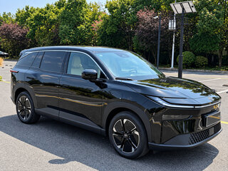 2026 Toyota bZ3X 58.3 kWh, чёрный, 2780911 рублей, вид 3