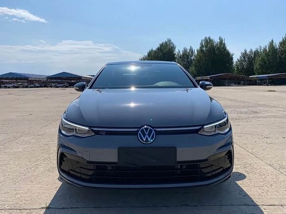 2022 Volkswagen Golf VIII, серый - вид 1