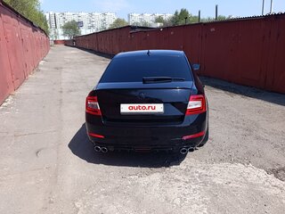 2017 Skoda Octavia III (A7), чёрный, 2000000 рублей, вид 5