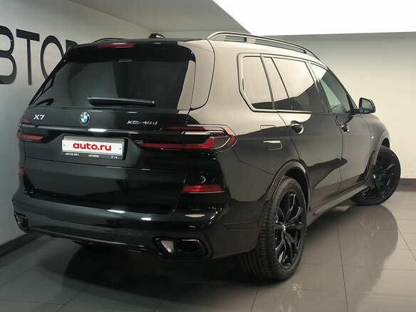 2025 BMW X7 40d I (G07) Рестайлинг, чёрный - вид 3