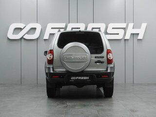 2014 Chevrolet Niva I Рестайлинг, серебристый, 629000 рублей, вид 4