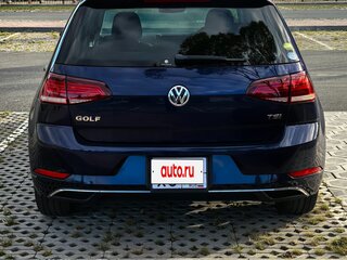 2017 Volkswagen Golf VII Рестайлинг, синий, 1420000 рублей, вид 2
