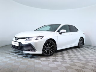 2021 Toyota Camry VIII (XV70) Рестайлинг, белый, 2730000 рублей, вид 1