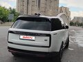 2022 Land Rover Range Rover P530 MHEV Long V, белый, 19800000 рублей - вид 3