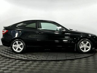 2006 Mercedes-Benz C-Класс 180 II (W203) Рестайлинг, чёрный, 650000 рублей, вид 5