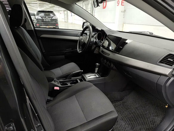 2010 Mitsubishi Lancer X, чёрный - вид 10