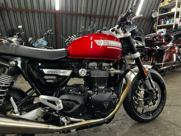 2022 Triumph Speed Twin, красный, 1250000 рублей - вид 19
