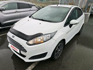 2015 Ford Fiesta Mk6 Рестайлинг, белый, 665000 рублей, вид 1