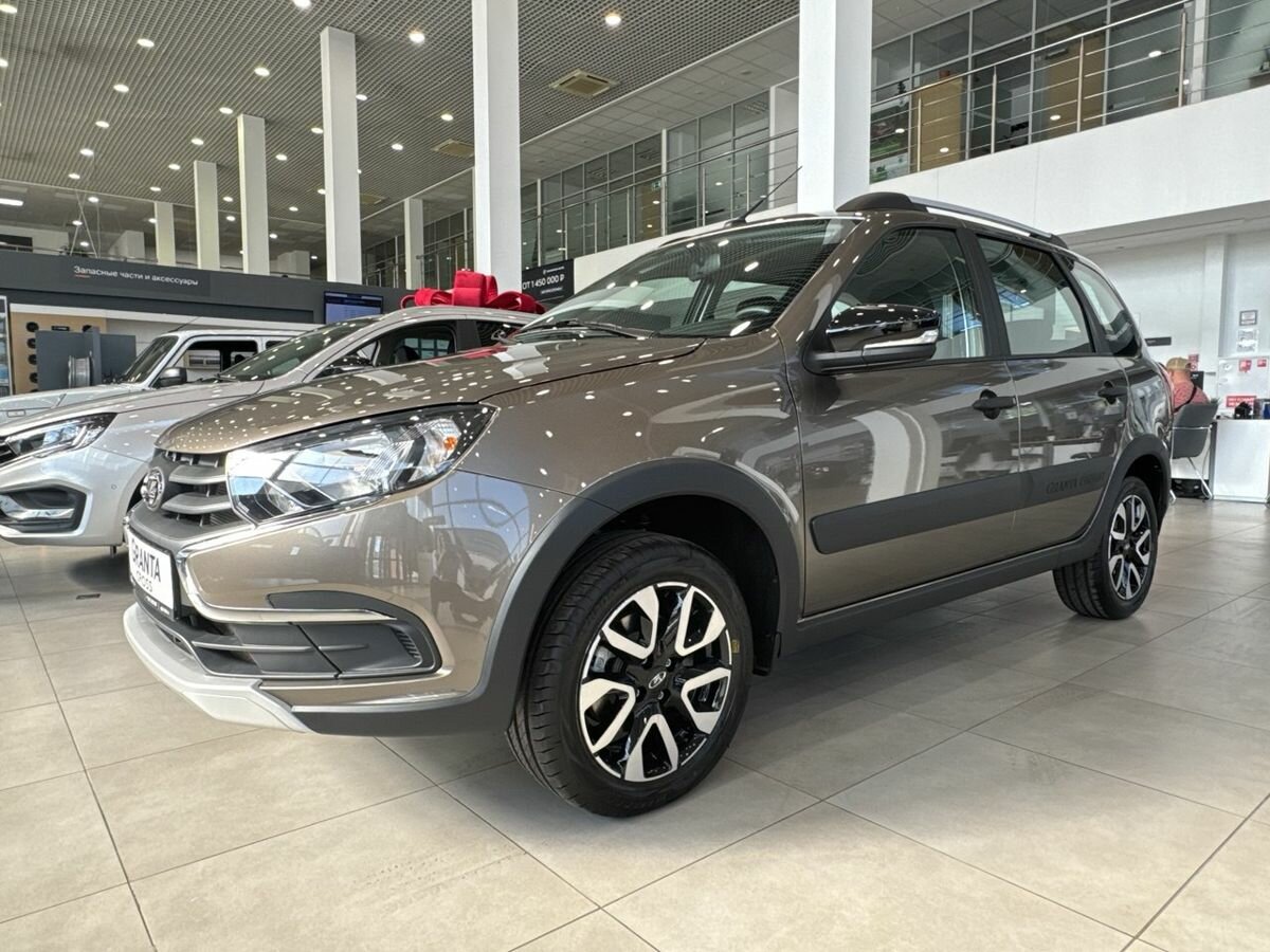 Открыть фотографии: Lada (ВАЗ) Granta I Рестайлинг