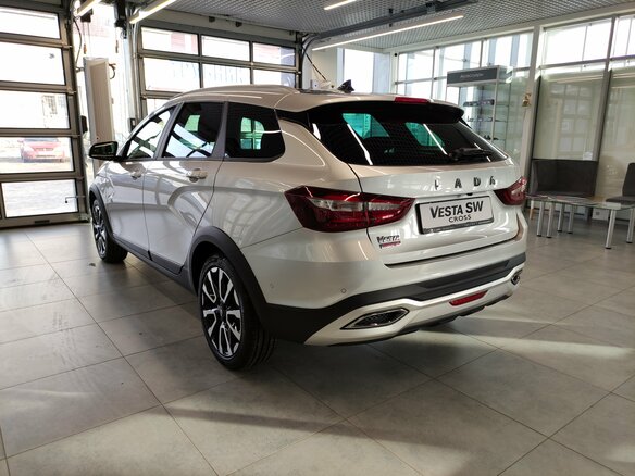 2026 Lada (ВАЗ) Vesta SW Cross I Рестайлинг (NG), серебристый - вид 4