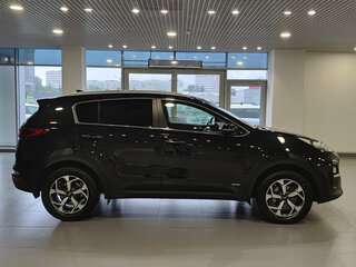 2019 Kia Sportage IV Рестайлинг, чёрный, 1870000 рублей, вид 4