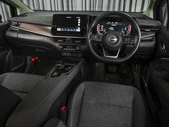 2022 Nissan Note Aura III, синий, 2399000 рублей - вид 5