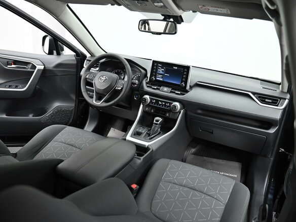 2021 Toyota RAV4 V (XA50), чёрный, 2755000 рублей - вид 5