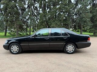 1992 Mercedes-Benz S-Класс 300 5-speed III (W140), чёрный, 450000 рублей, вид 3