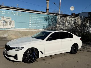 2022 BMW 5 серии 520i VII (G30/G31/G38) Рестайлинг, белый, 5500000 рублей, вид 1