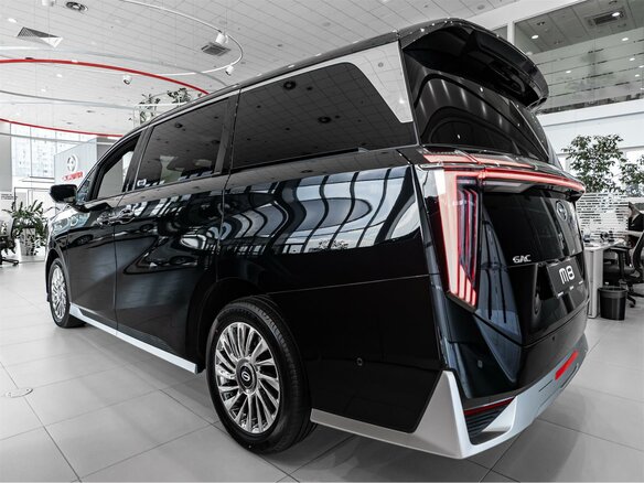 2026 GAC M8, чёрный - вид 3
