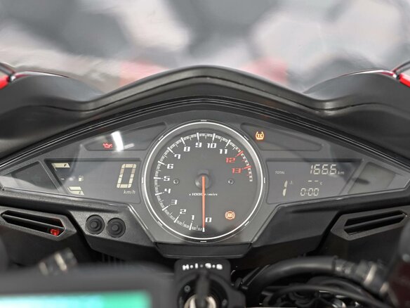 2020 Honda VFR 800, красный, 1199000 рублей - вид 8