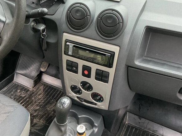 2009 Renault Logan I, серый, 320000 рублей - вид 6