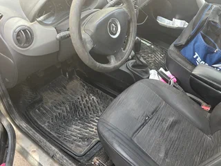 2010 Renault Logan I Рестайлинг, бежевый, 140000 рублей, вид 4