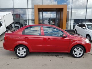 2011 Chevrolet Aveo I Рестайлинг, красный, 370000 рублей, вид 4