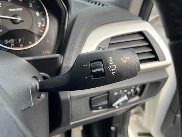 2016 BMW 1 серии 118i II (F20/F21) Рестайлинг, белый, 1080000 рублей - вид 25