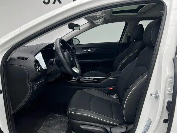 2023 Kia K3 II (China Market) Рестайлинг, белый, 1641255 рублей - вид 12
