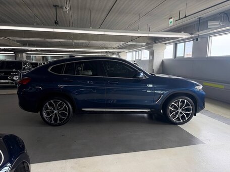 2025 BMW X4 20i II (G02) Рестайлинг, синий, 7800000 рублей, вид 5