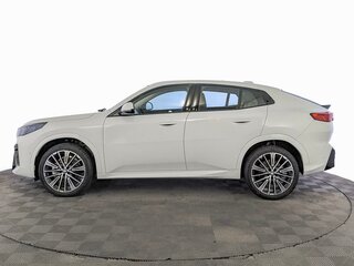 2025 BMW X2 xDrive25i II (U10), белый, 6300000 рублей, вид 3