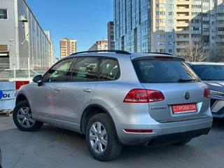 2011 Volkswagen Touareg II, серый, 1149000 рублей, вид 4